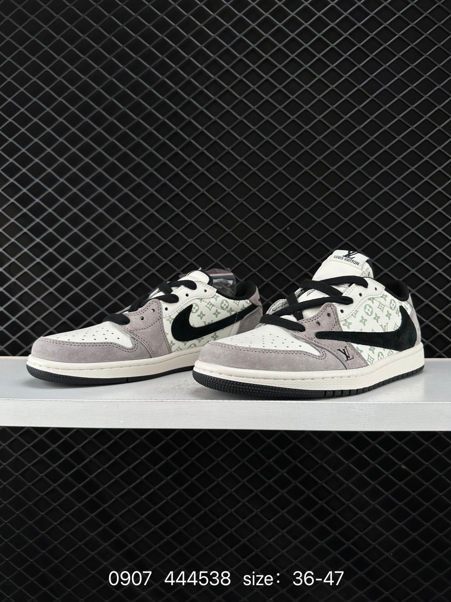 Travis Scott x Air Jordan 1 ” Reverse Mocha “